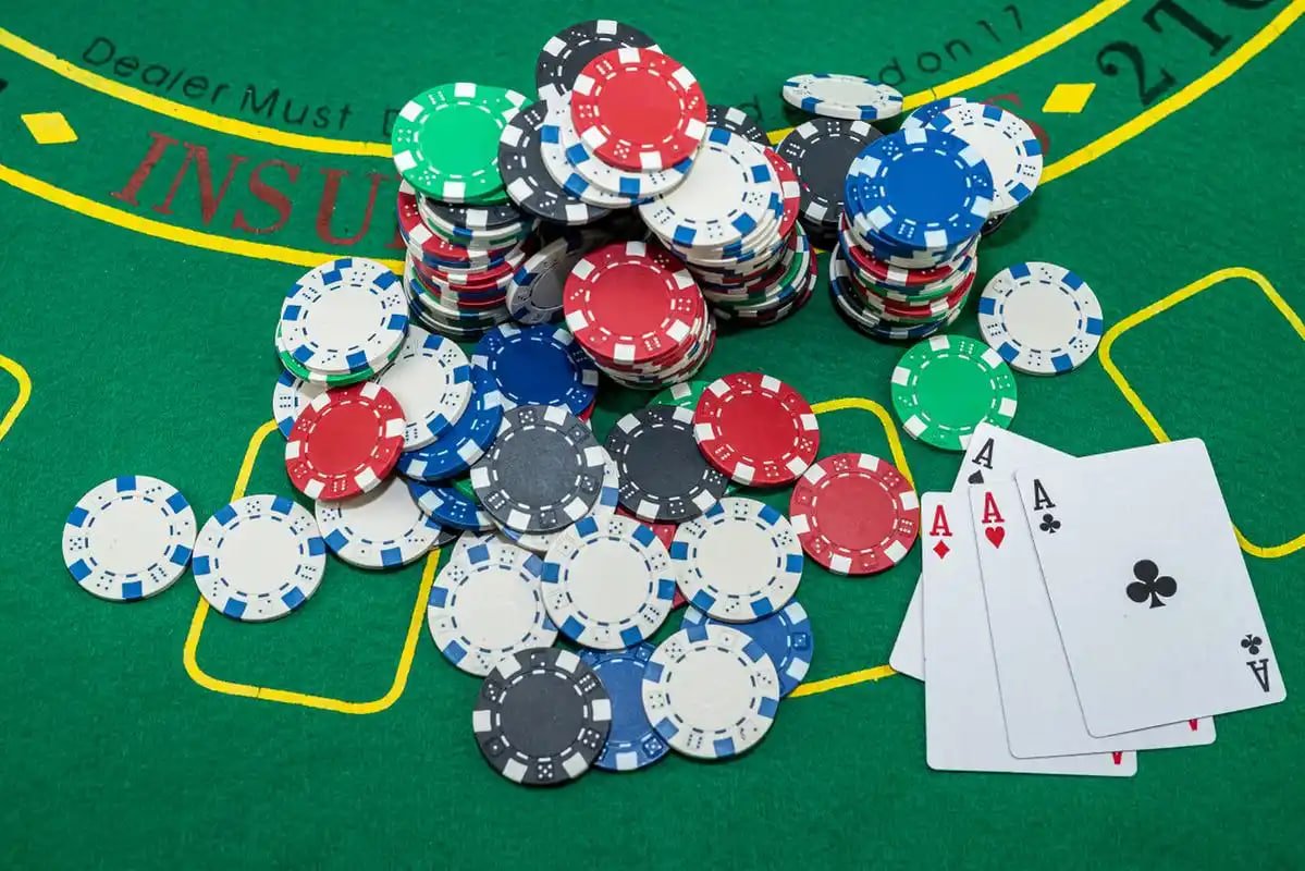 Người chơi Việt Nam trải nghiệm casino trực tuyến km888 trên điện thoại di động